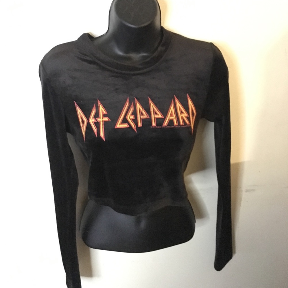 Def Leppard crop top.